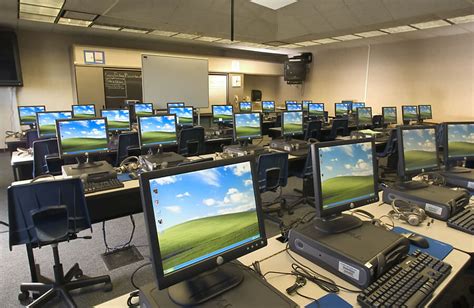 School of Information Technology .